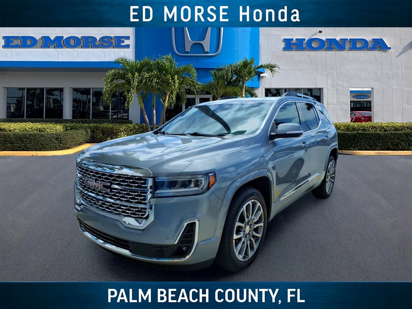 2023 GMC Acadia Denali