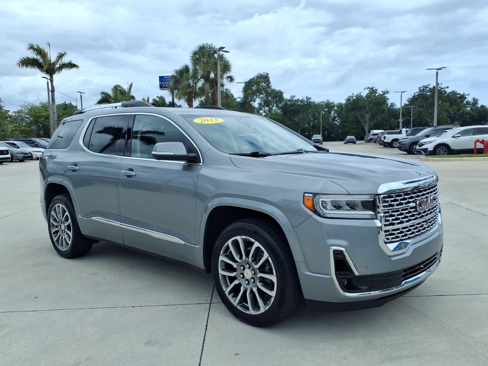 2023 GMC Acadia Denali