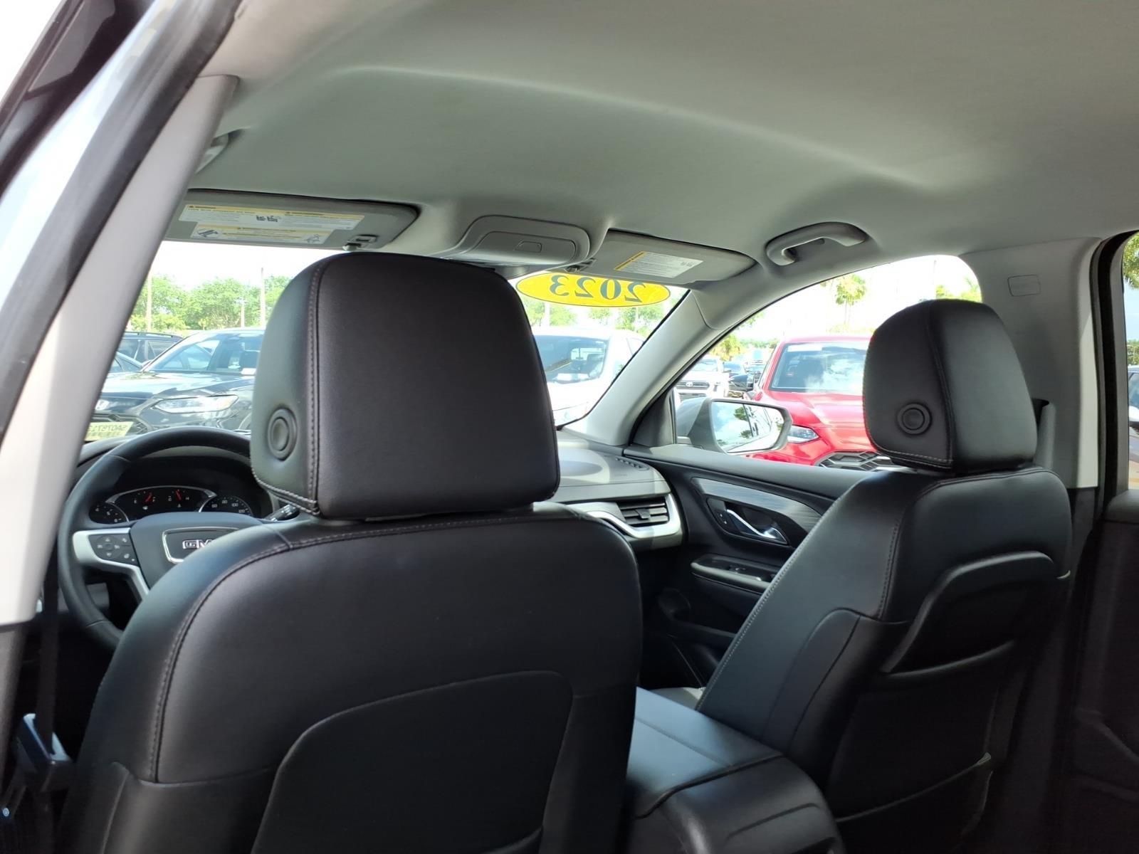 2023 GMC Terrain SLT