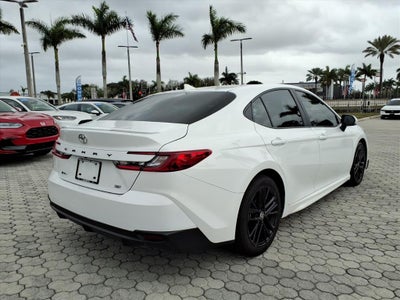 2025 Toyota Camry SE