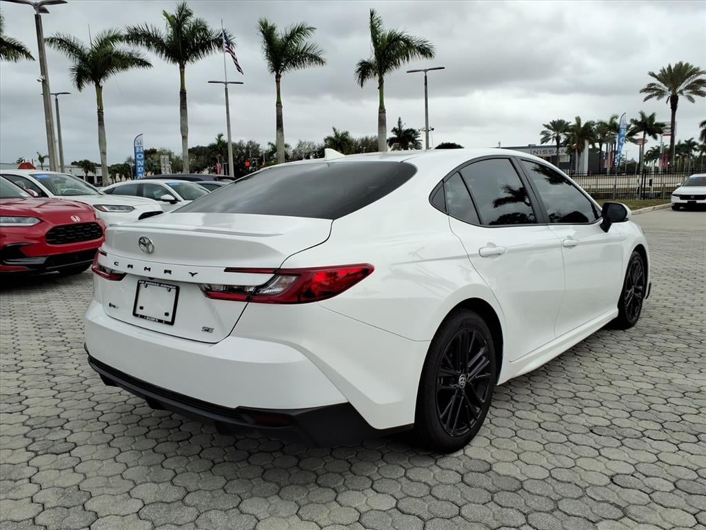 2025 Toyota Camry SE