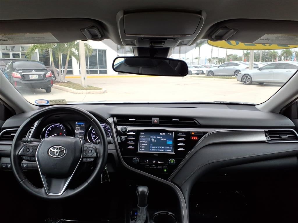2020 Toyota Camry SE
