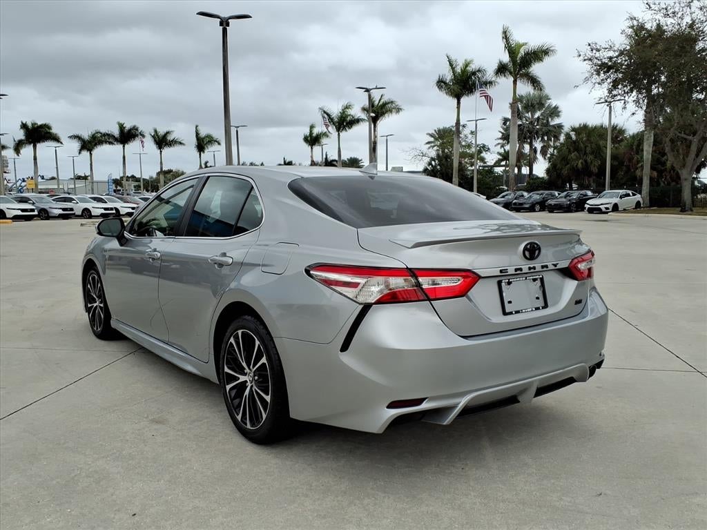 2020 Toyota Camry SE
