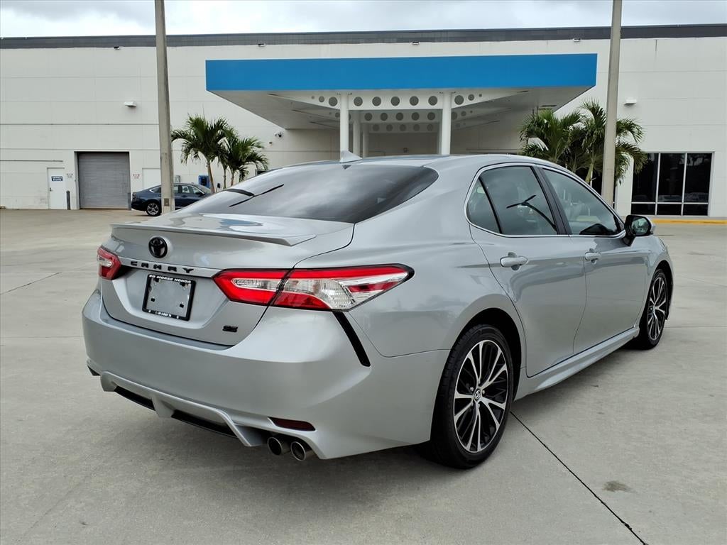 2020 Toyota Camry SE