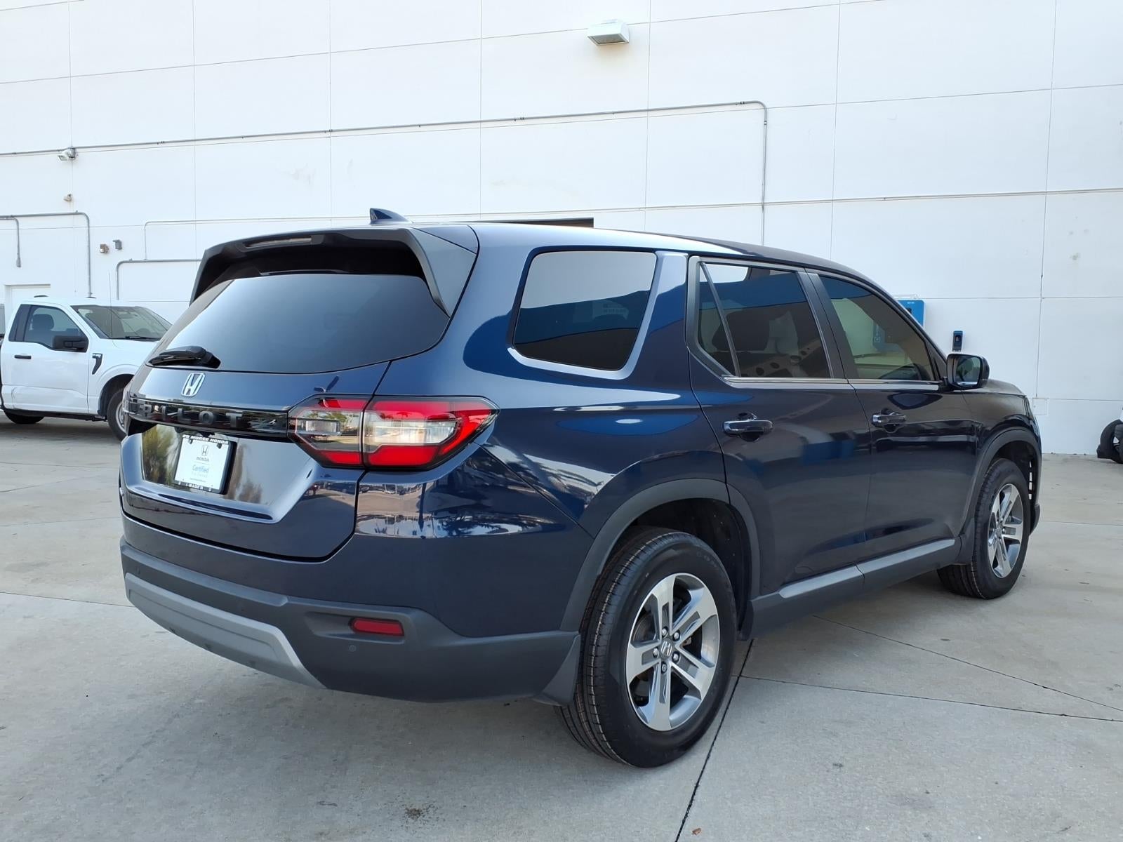 2023 Honda Pilot EX-L 8 Passenger