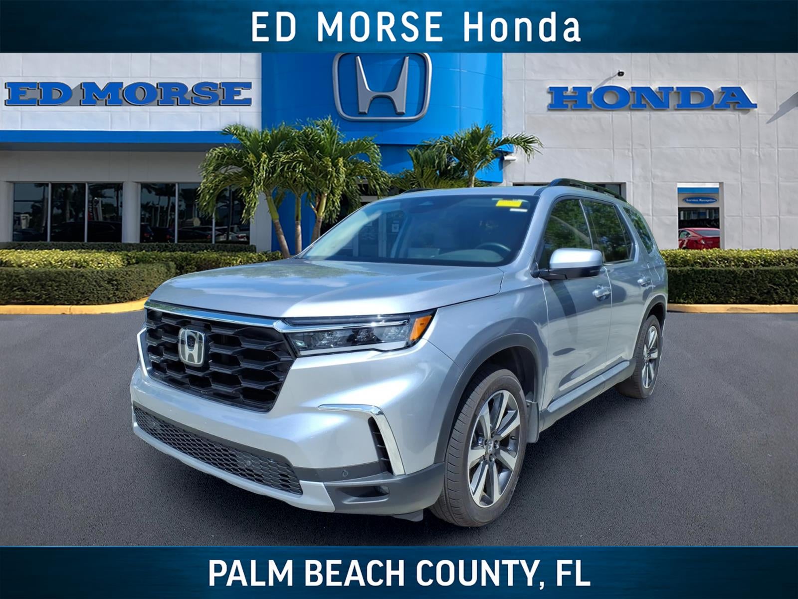 2025 Honda Pilot Touring 8 Passenger
