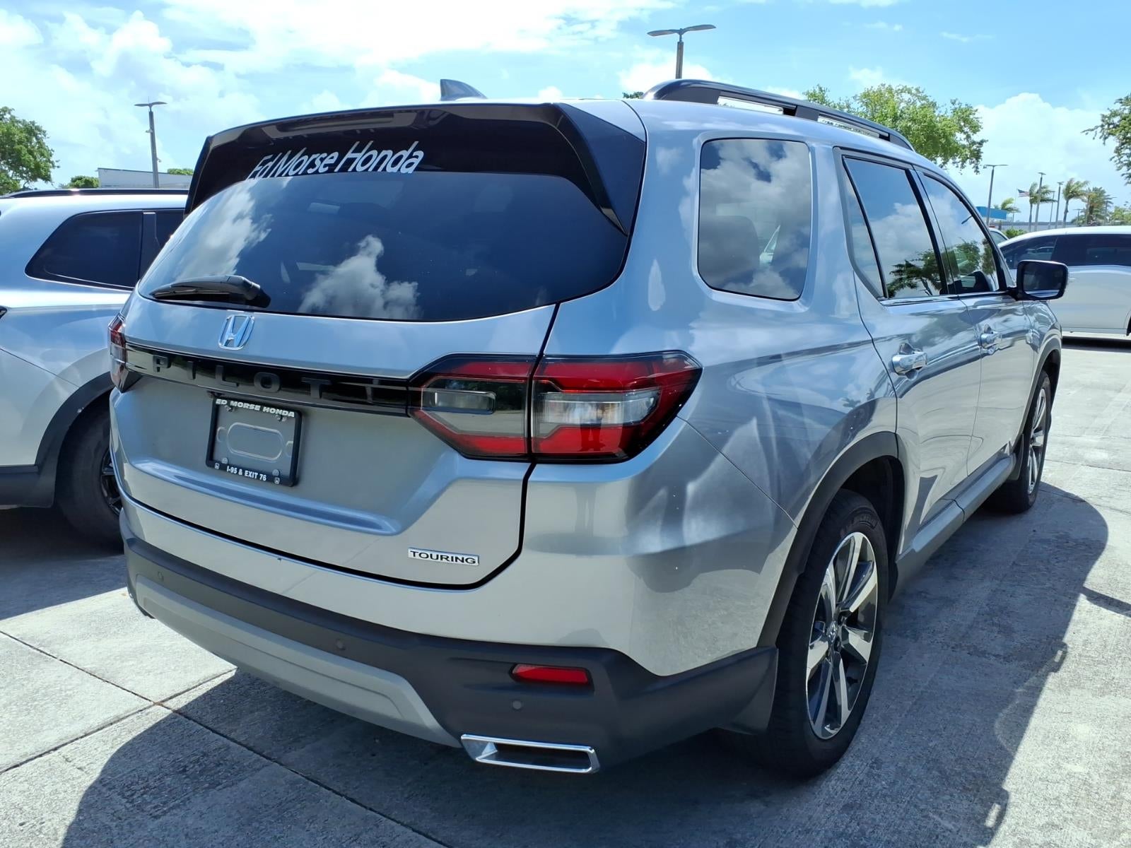 2025 Honda Pilot Touring 8 Passenger