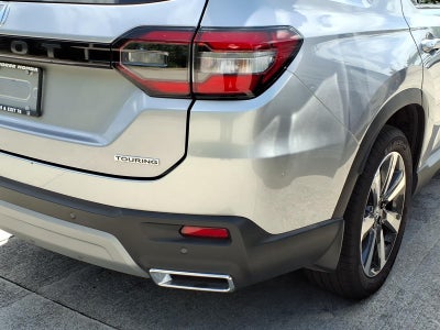 2025 Honda Pilot Touring 8 Passenger