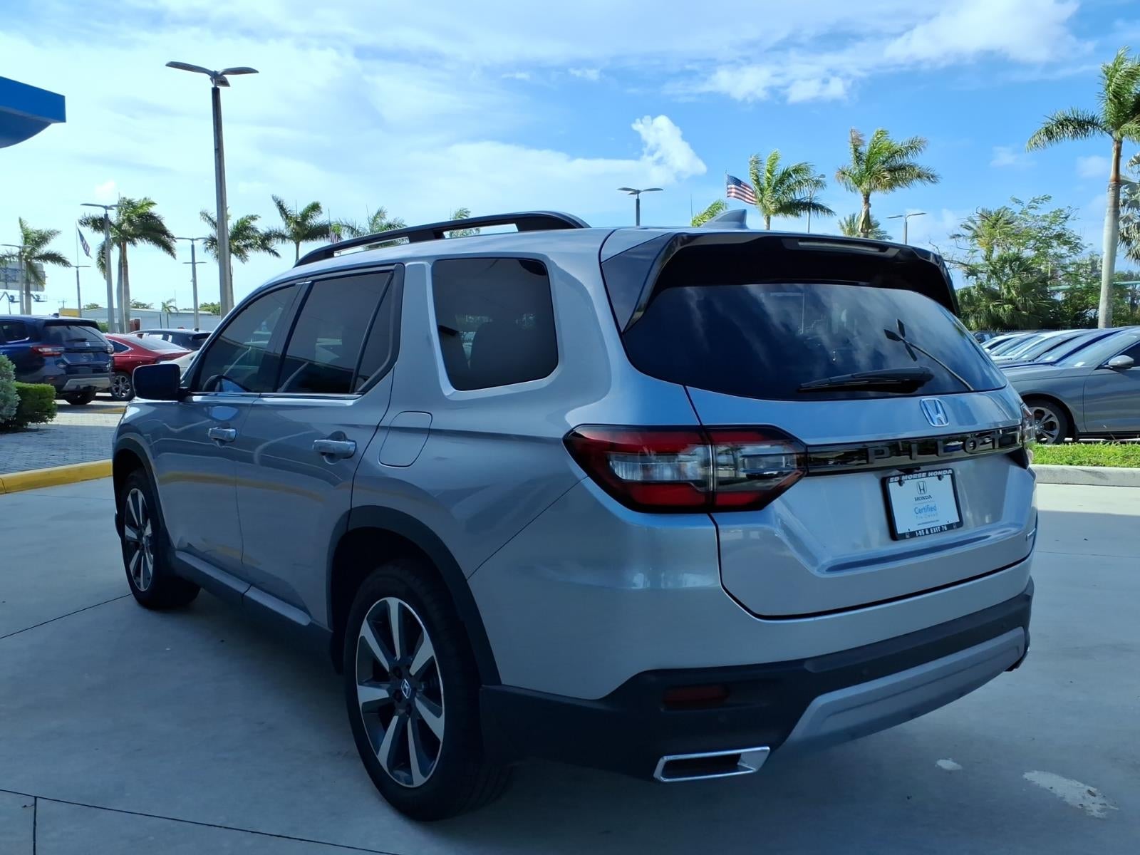 2025 Honda Pilot Touring 8 Passenger