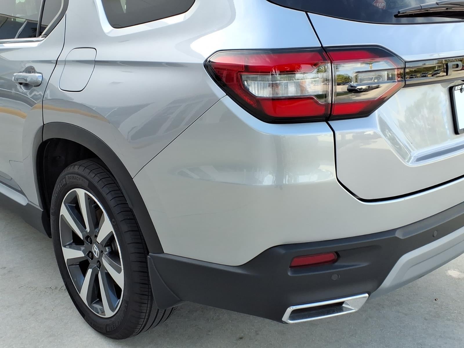 2025 Honda Pilot Touring 8 Passenger
