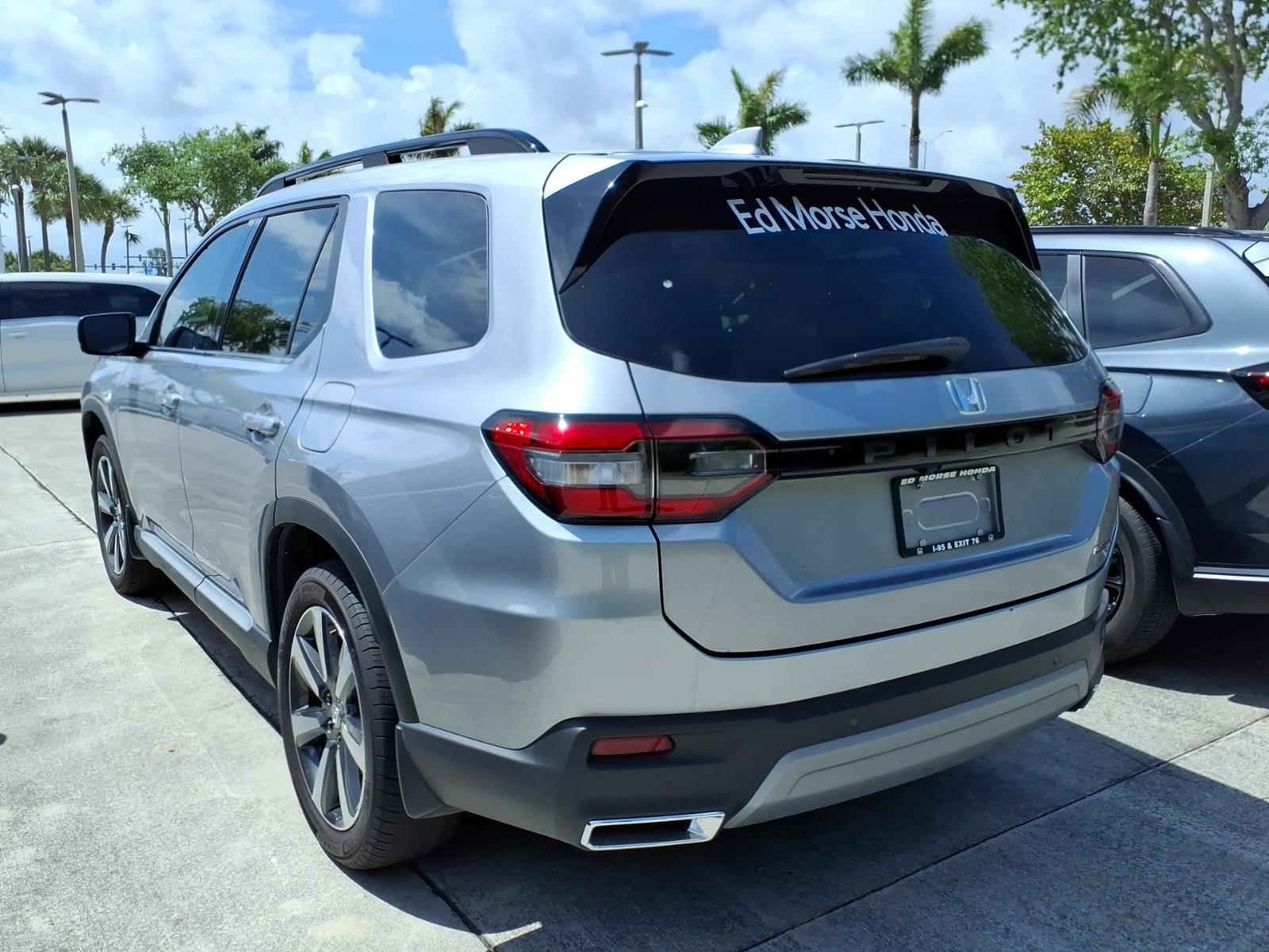 2025 Honda Pilot Touring 8 Passenger