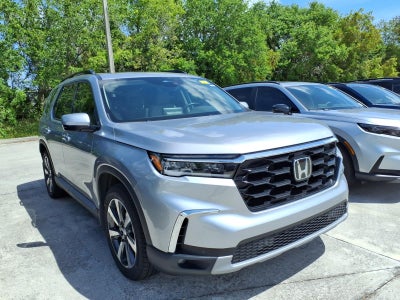 2025 Honda Pilot Touring 8 Passenger