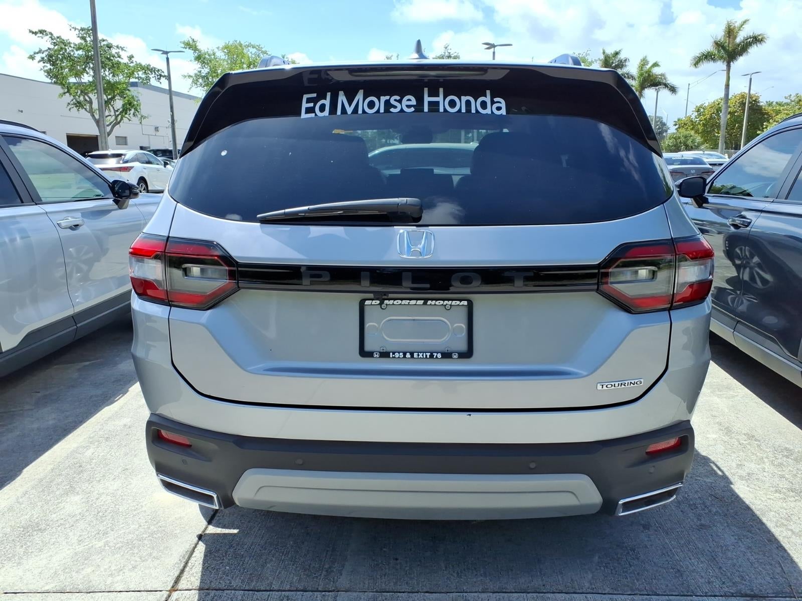 2025 Honda Pilot Touring 8 Passenger
