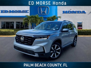 2025 Honda Pilot Touring 8 Passenger