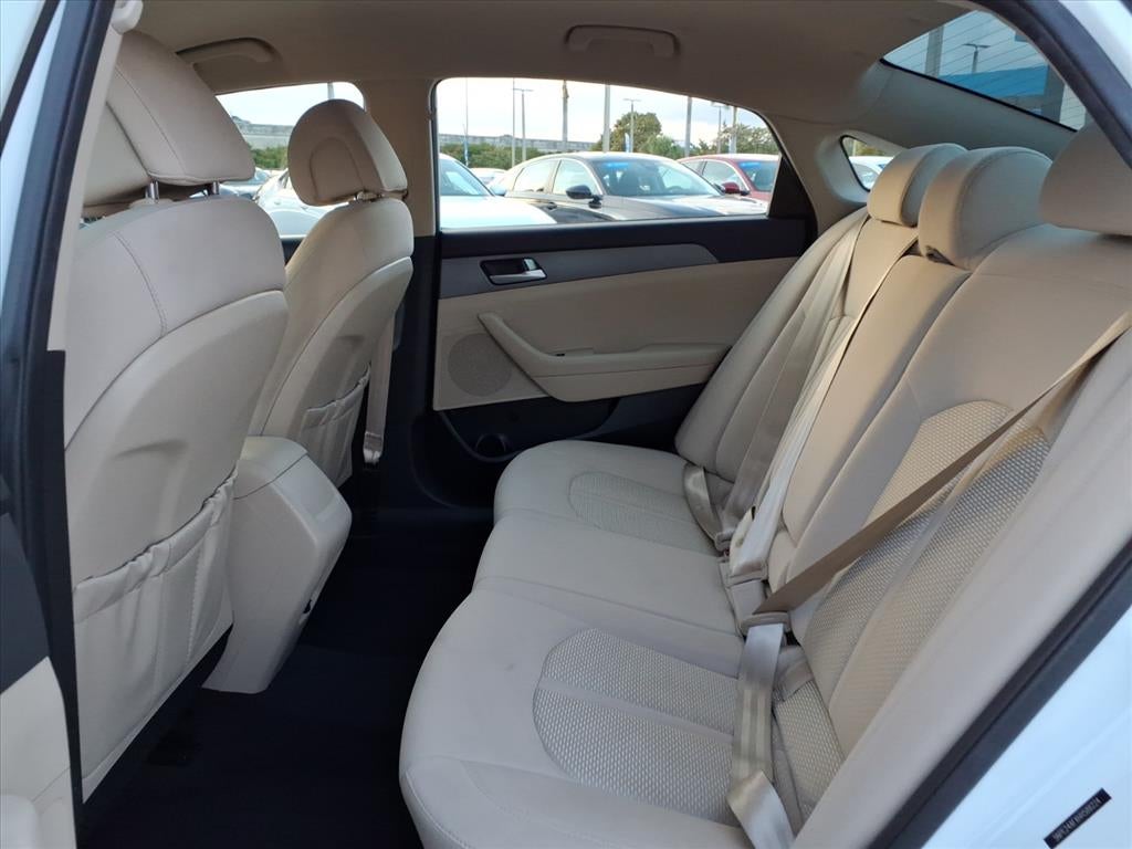 2017 Hyundai SONATA SE