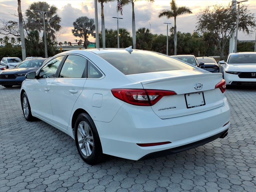2017 Hyundai SONATA SE