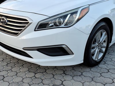 2017 Hyundai SONATA SE