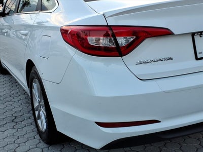 2017 Hyundai SONATA SE