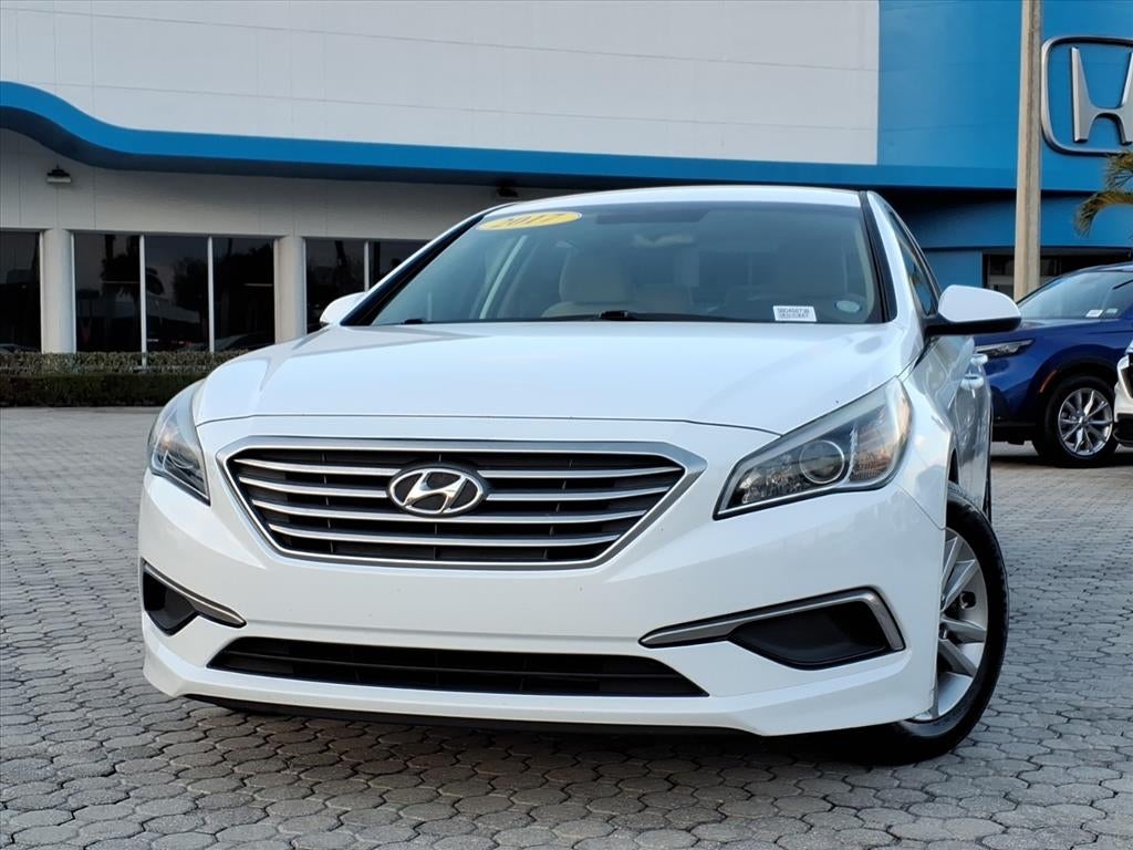 2017 Hyundai SONATA SE