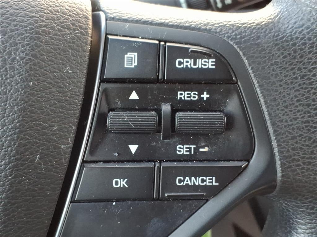 2017 Hyundai SONATA SE