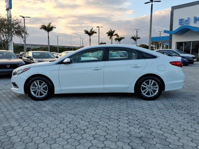 2017 Hyundai SONATA SE