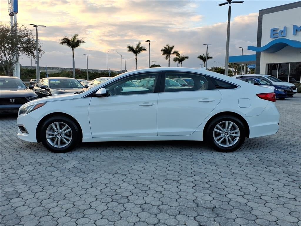 2017 Hyundai SONATA SE