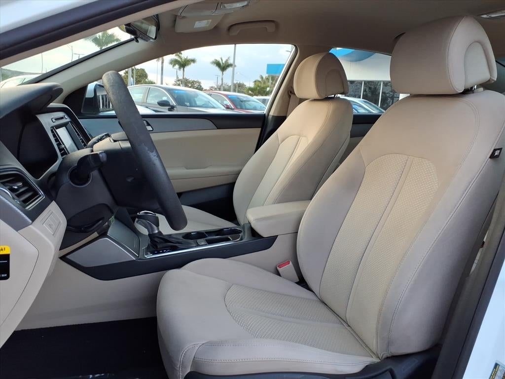2017 Hyundai SONATA SE