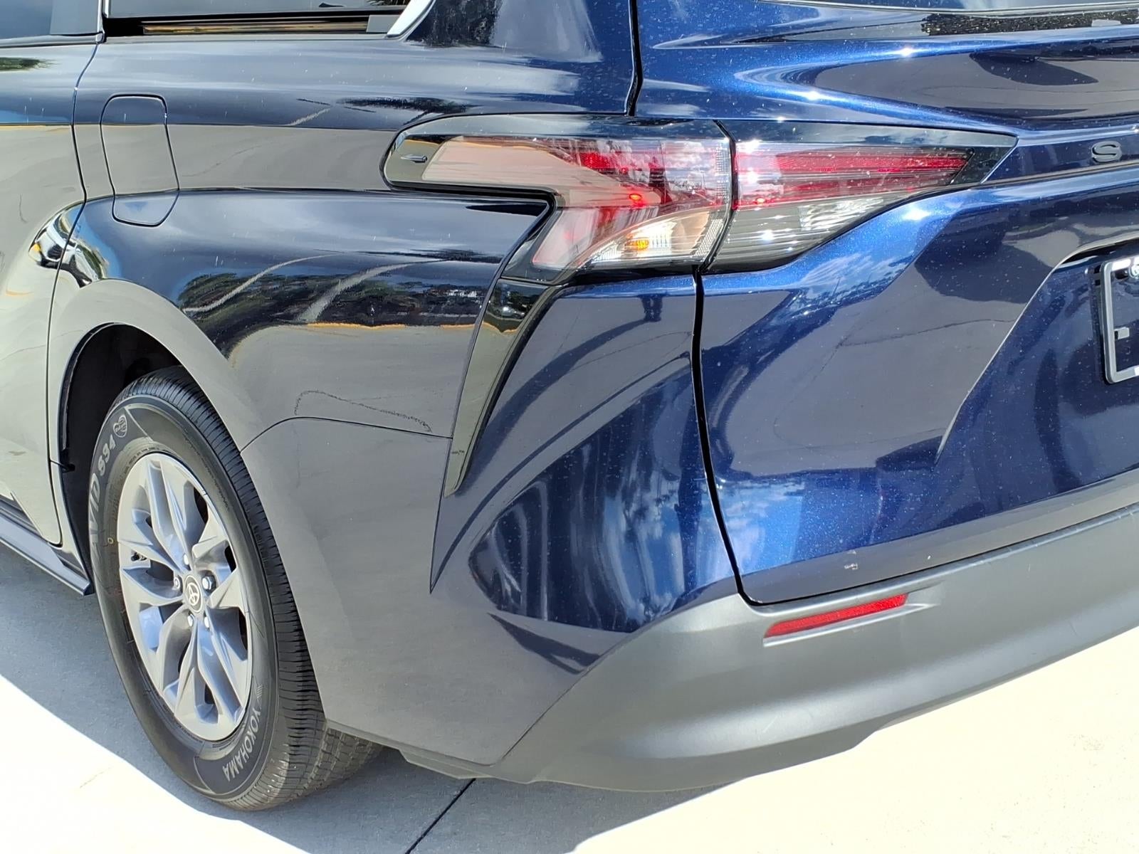 2024 Toyota Sienna LE 8 Passenger