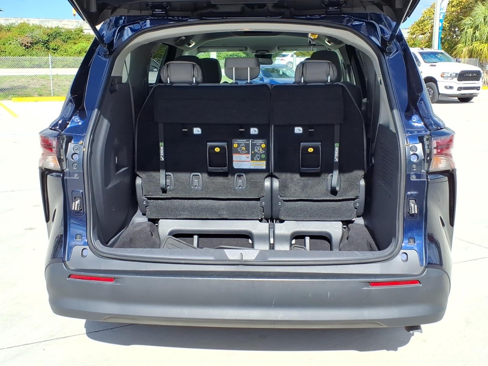 2024 Toyota Sienna LE 8 Passenger