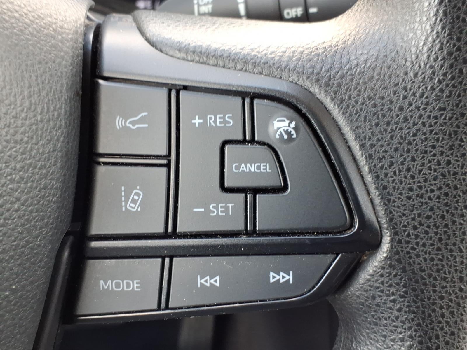 2024 Toyota Sienna LE 8 Passenger