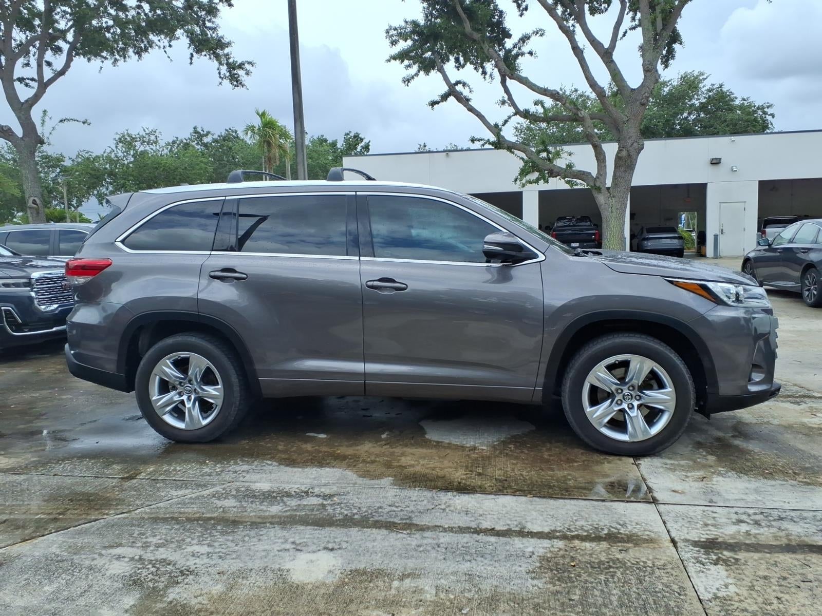 2017 Toyota Highlander Limited