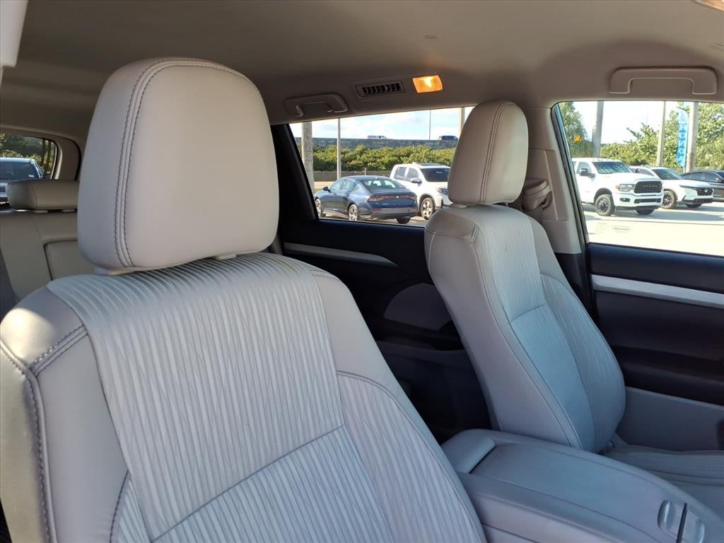 2019 Toyota Highlander LE Plus