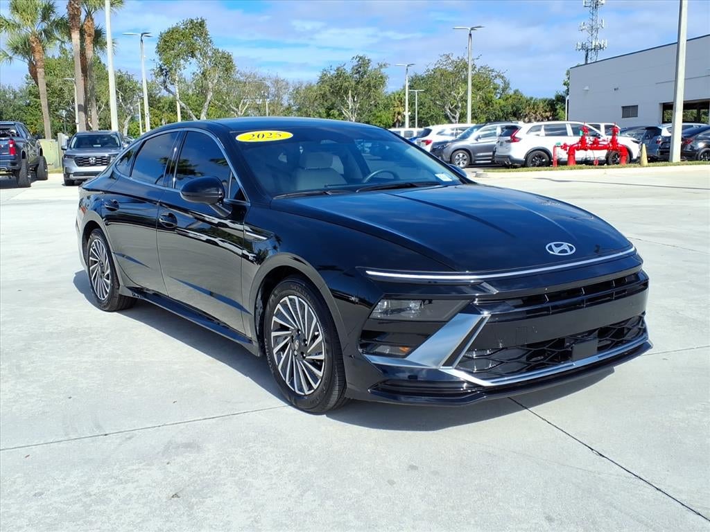 2025 Hyundai SONATA Hybrid SEL