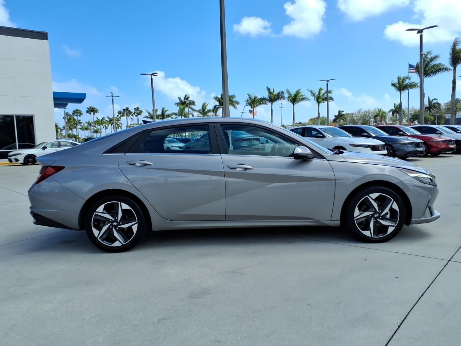 2023 Hyundai ELANTRA Hybrid Limited